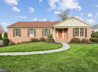 11001 Rosemont Dr, Rockville, MD 20852