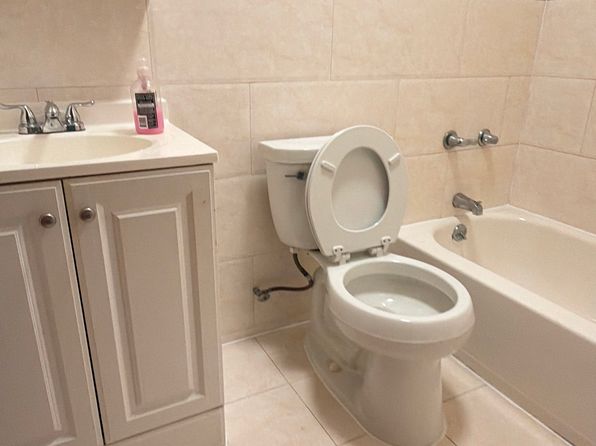 1853 Clintonville St