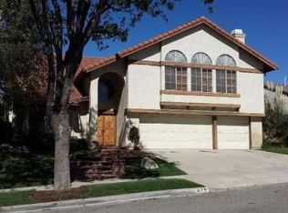 678 Azure Hills Dr, Simi Valley, CA 93065