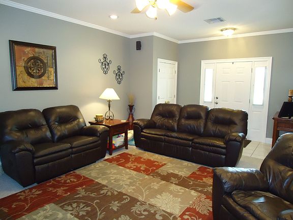3rd image of 1117 Emerald Cut Ln