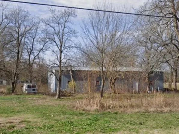 800 SW 9th St, Cooper, TX 75432