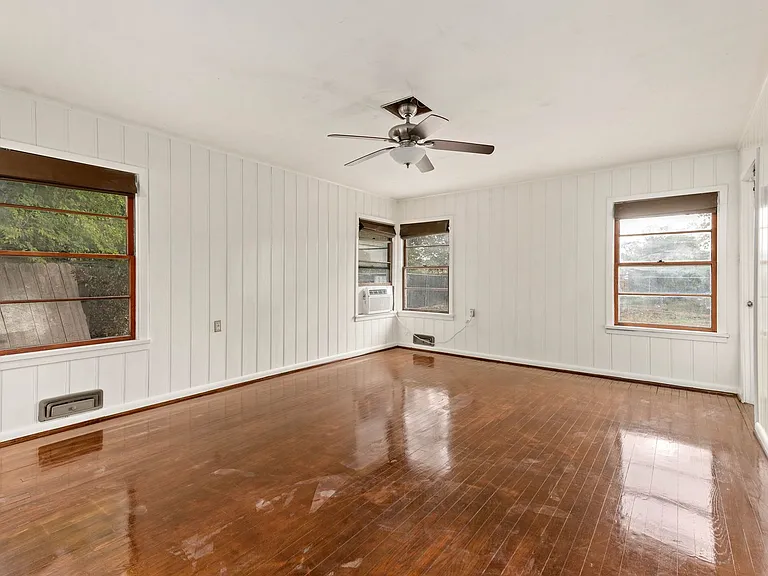 206 George Bush Dr — Photo 8