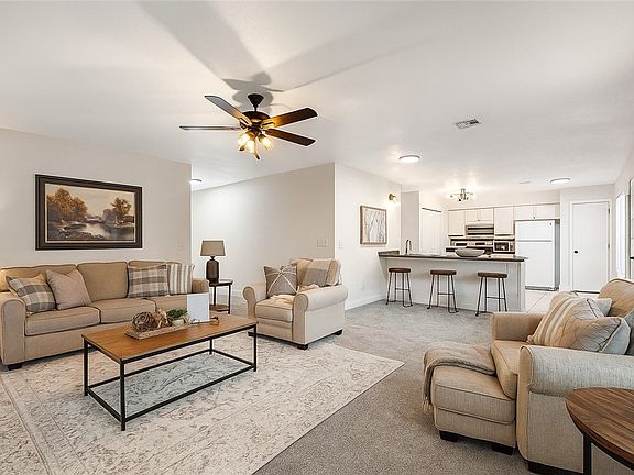 3rd image of 2709 Pleasant View Ln