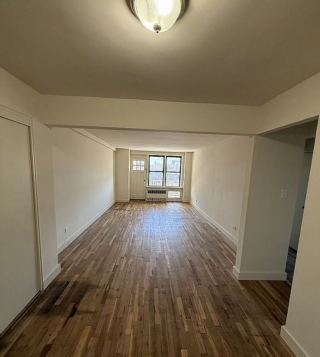 1st image of 3235 Emmons Ave APT 409