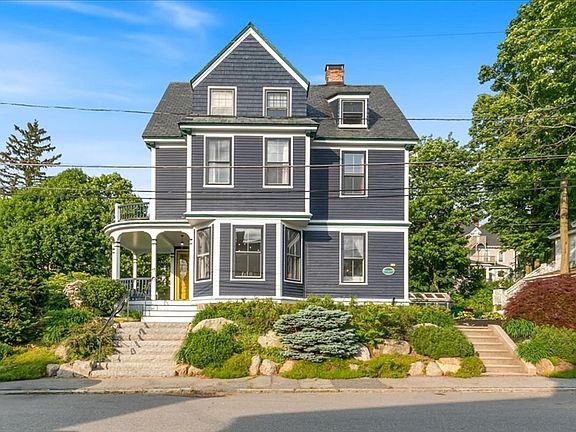 2nd image of 44 Hanks St