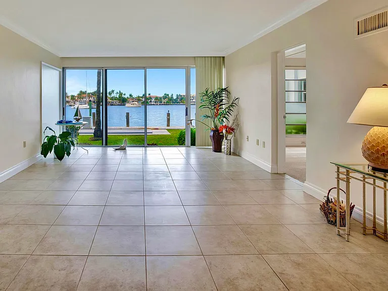 2727 Yacht Club Blvd #2A — Photo 23