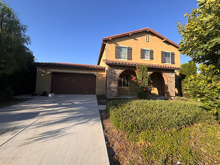 35670 Ginger Tree Dr — Photo 2