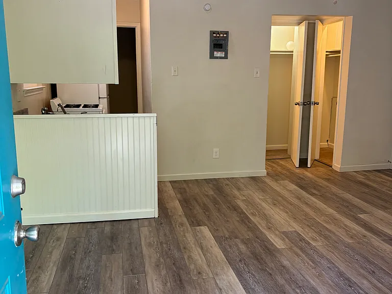 2206 W Hickory St #14 — Photo 1