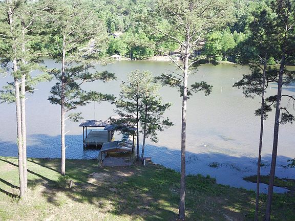 4th image of 555 Reed Rd