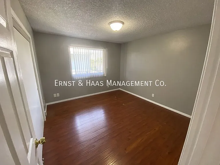 1021 Gladys Ave #4 — Photo 8