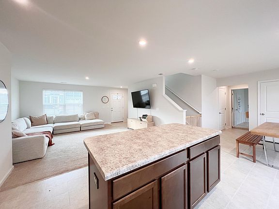 5th image of 113 Wedgemere Dr