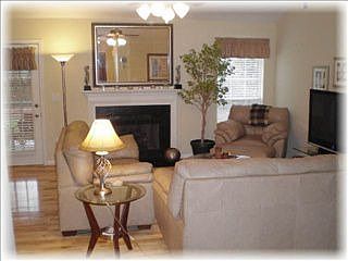 3rd image of 414 Penobscot Ct