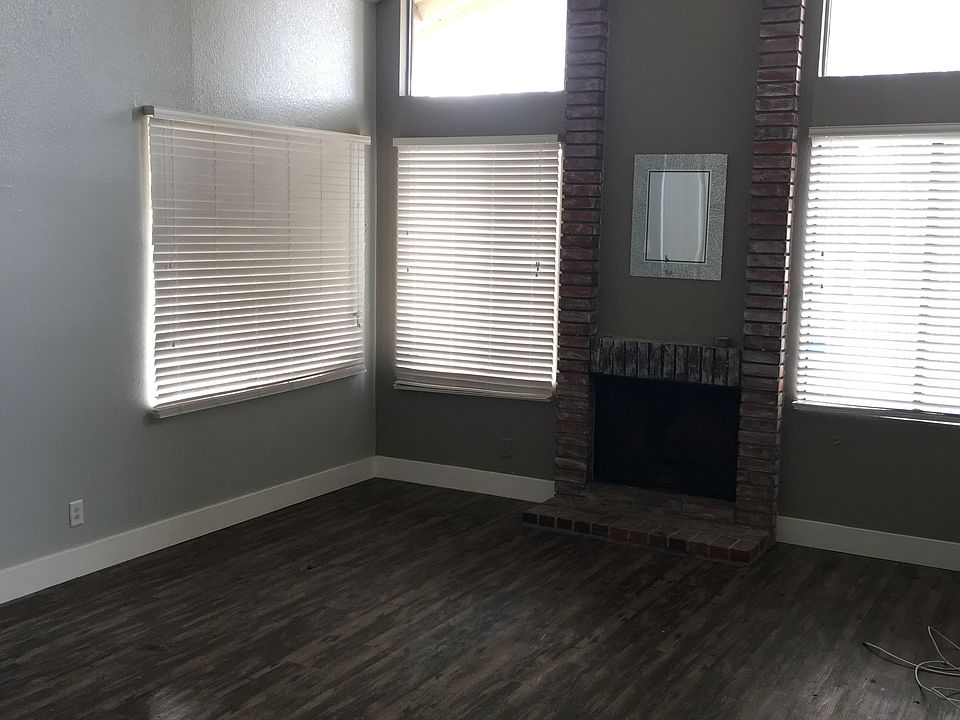 2nd image of 21801 Merridy St