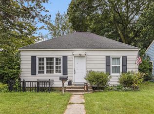 1322 Palmer Ave, Kalamazoo, MI 49001