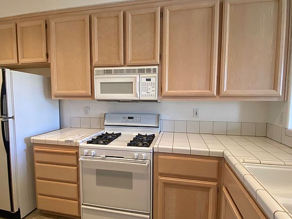 2nd image of 513 Shoal Cir