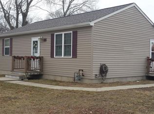 560 Post Rd, Warwick, RI 02888