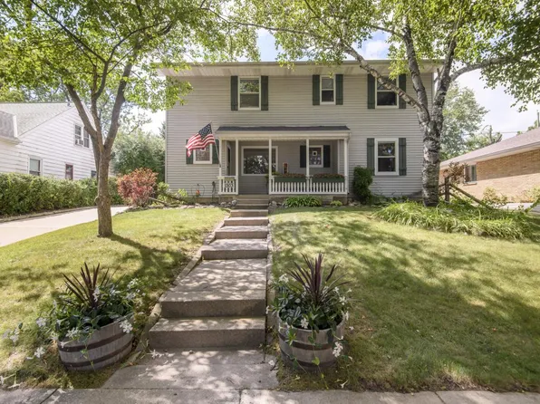 1303 South 94th STREET, West Allis, WI 53214
