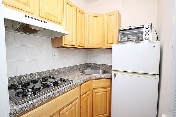 2nd image of 3420 30th Ave #3F