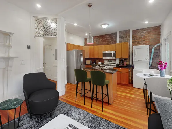 3 Mark St, Jamaica Plain, MA 02130