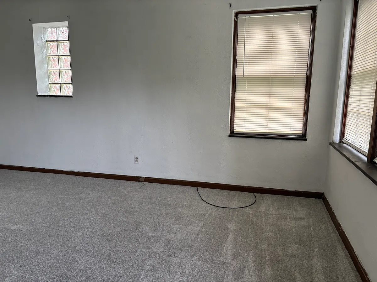 Livingroom - 5410-5412 Loughborough Ave #1W