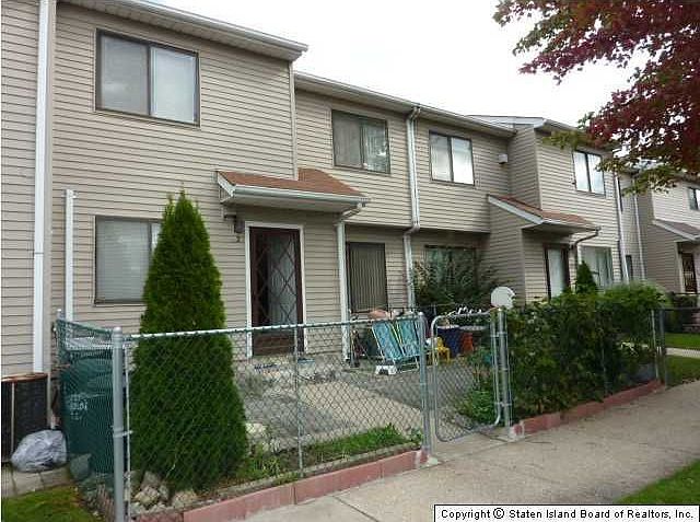 1st image of 692 Elbe Ave