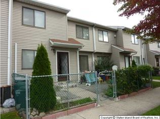 692 Elbe Ave, Staten Island, NY 10304