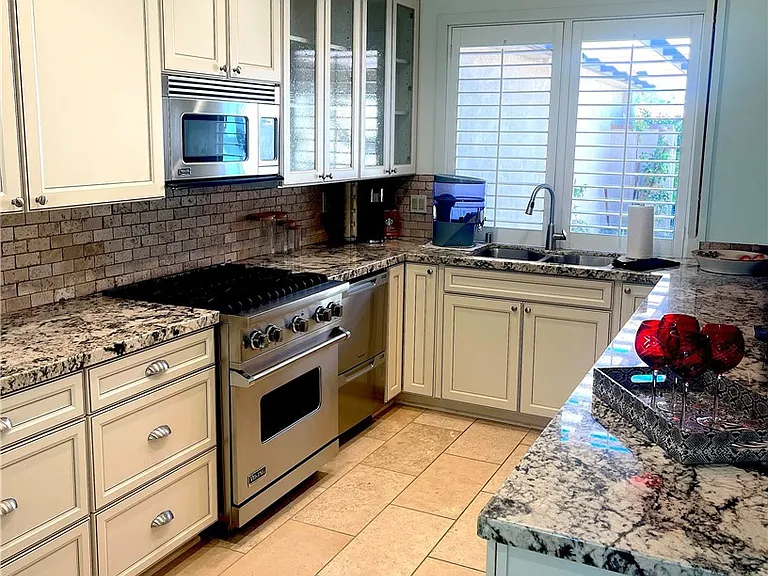 23 Sunrise Dr — Photo 4