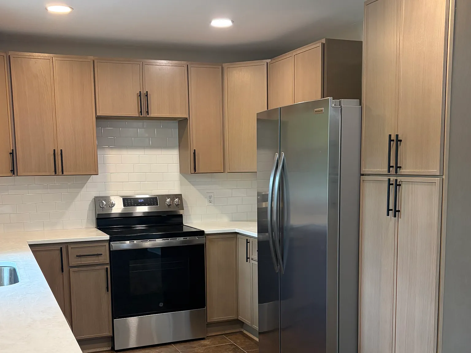 5 bed, 2518 sqft, $2,200 — Photo 3