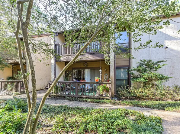 11711 Memorial Dr APT 84, Houston, TX 77024