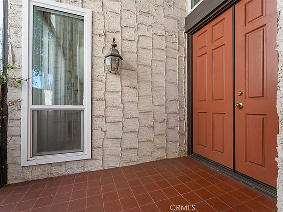 3rd image of 644 Avery Pl