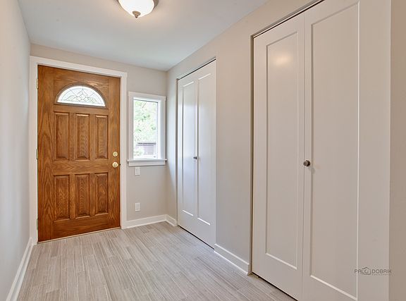 4th image of 1466 Crowe Ave