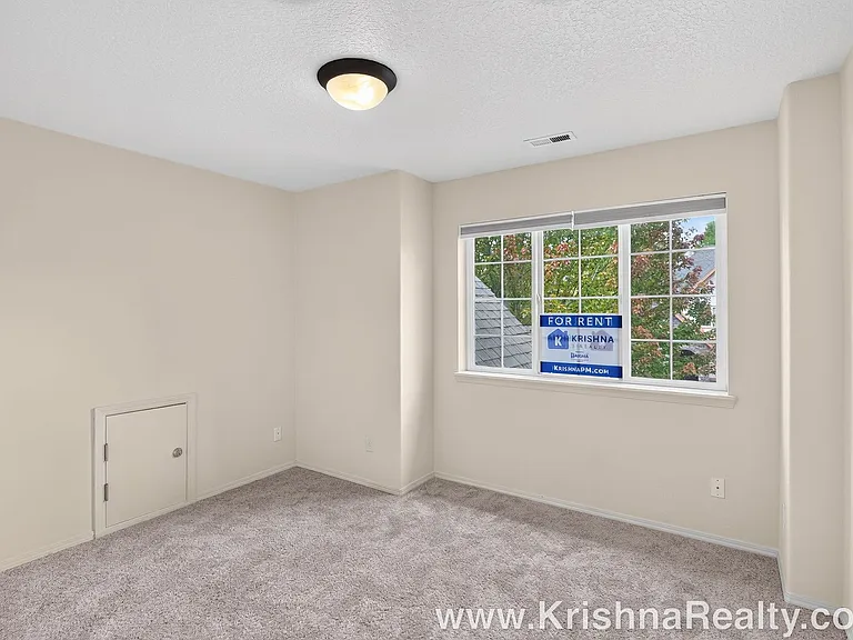 13686 NW Henninger Ln — Photo 17