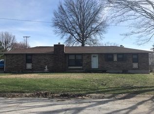 700 W Hillside Dr, Marshall, MO 65340