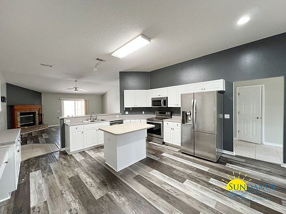 3rd image of 451 Laticia Dr
