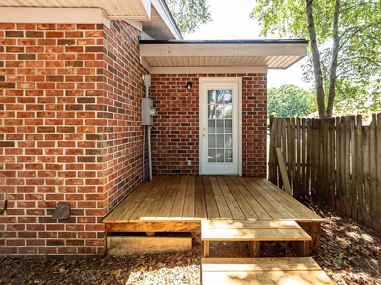 1441 Swamp Angel Ct — Photo 33
