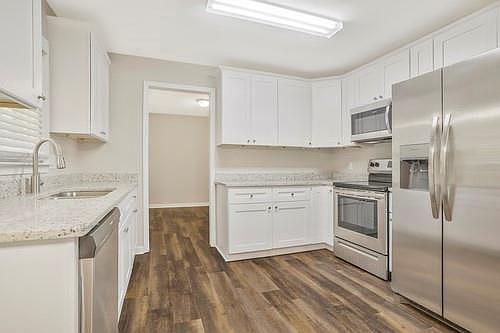 4th image of 5018 E Shore Dr SW
