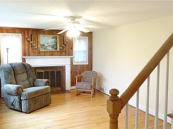2nd image of 793 Forbes St