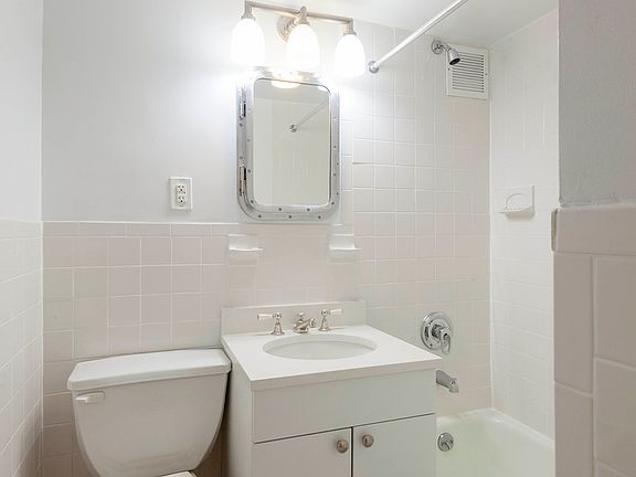 4th image of 255 W 14th St APT 4B