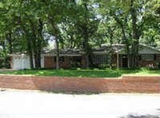 604 Post Oak Dr, Hurst, TX 76053