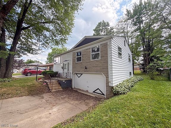 3rd image of 2821 Tod Ave NW