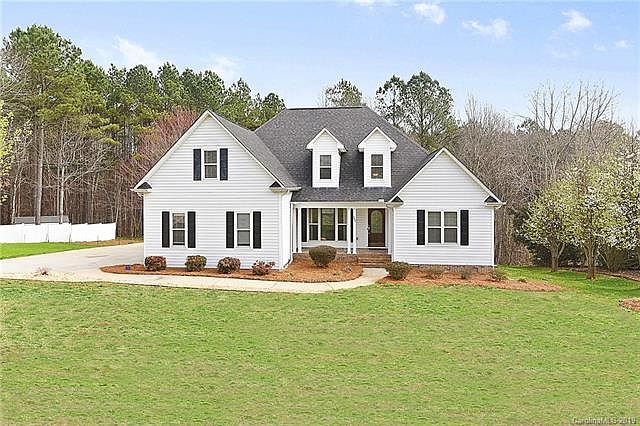 1st image of 202 Harbor Landing Dr