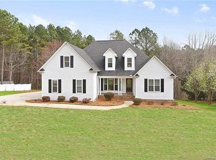 202 Harbor Landing Dr, Mooresville, NC 28117