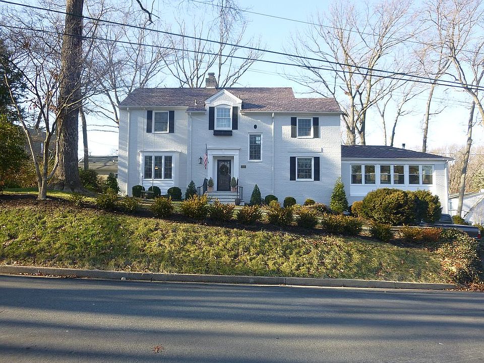 1st image of 3819 30th St N