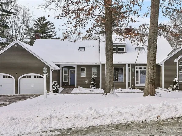 5 Heather Ln, Canton, MA 02021