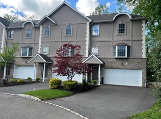 122 Demarest Ln #122, Montvale, NJ 07645