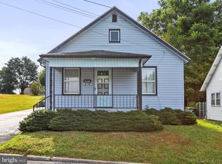817 Maple St, Waynesboro, PA 17268