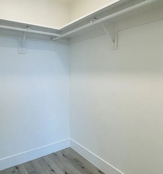 14612 Calvert St #305 — Photo 7