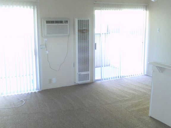 4th image of 3998 East Ave #677a0a6e6
