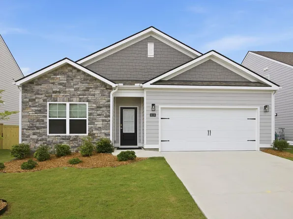 8119 Watercolour Ln, Ooltewah, TN 37363