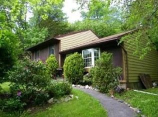 17 Van Alst St, New Paltz, NY 12561